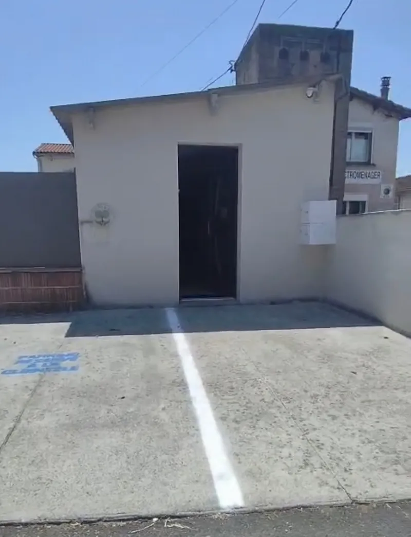 Place de Parking privative gratuite